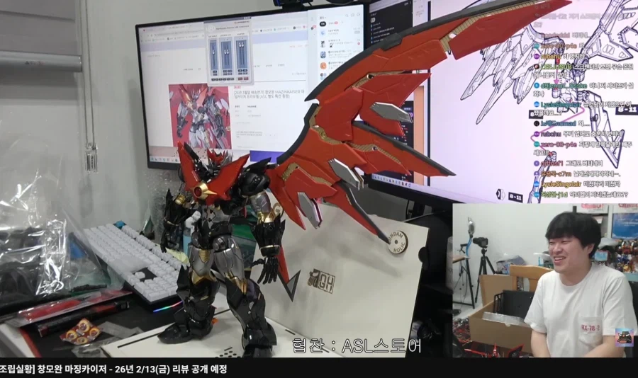 뉴건담 핀판넬 때문에 허리가 휘는건 어쩔수 없다고?_1.webp