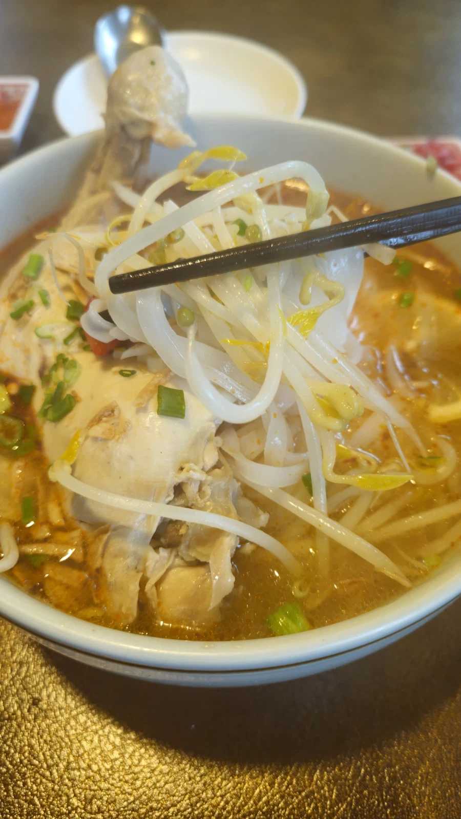 닭다리 쌀국수_2.webp