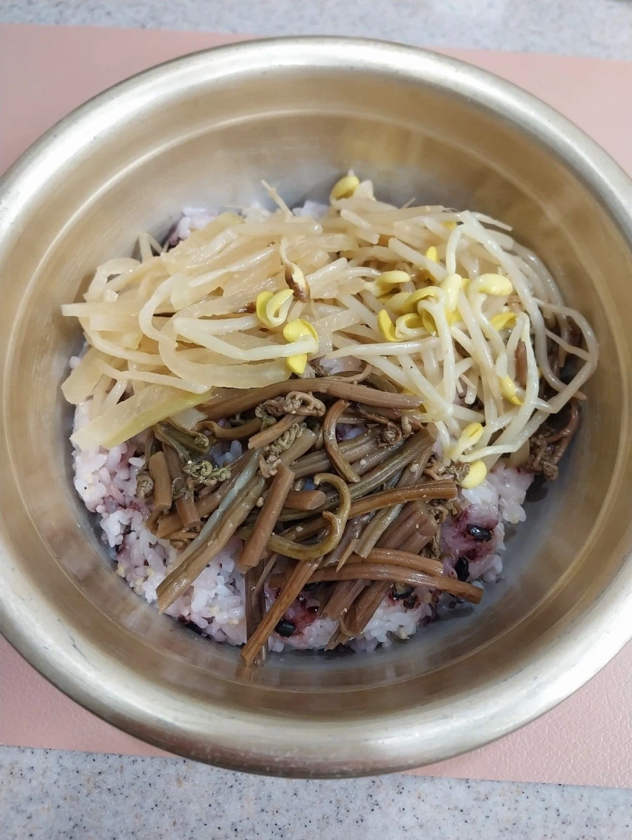 명절 나물비빔밥 한그릇_2.webp