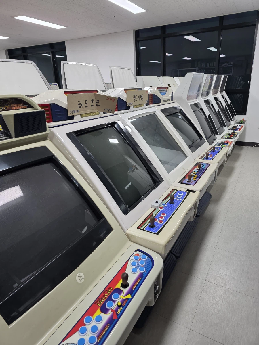 수집하던 오락 기통들을 한 곳에 모아봤습니다_6.webp