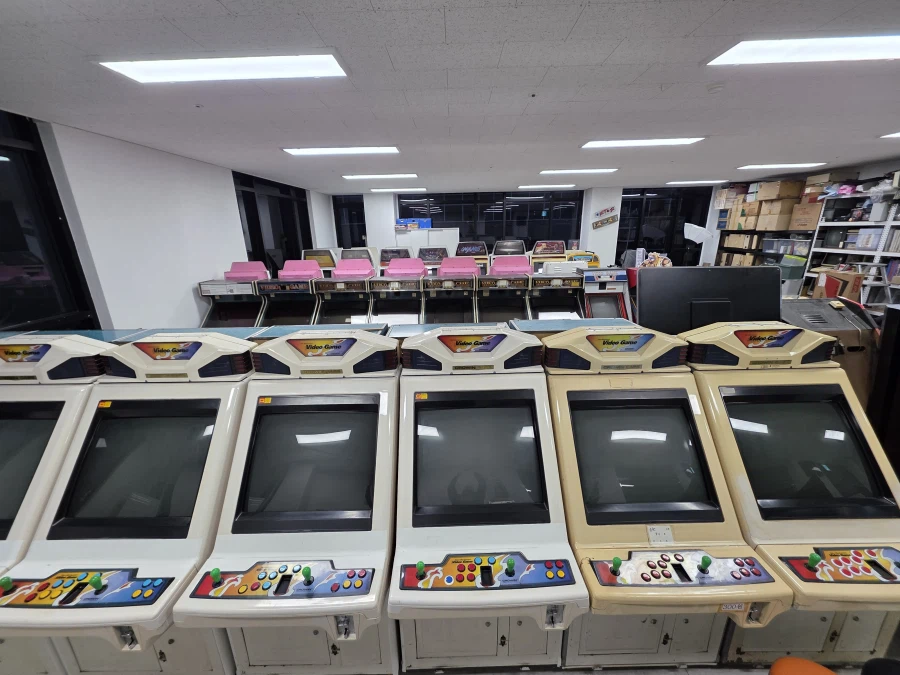 수집하던 오락 기통들을 한 곳에 모아봤습니다_9.webp