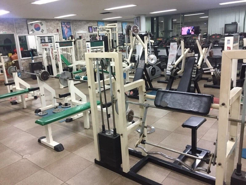 여기는 PT 그런거 없고, 식단관리도 없어._1.webp