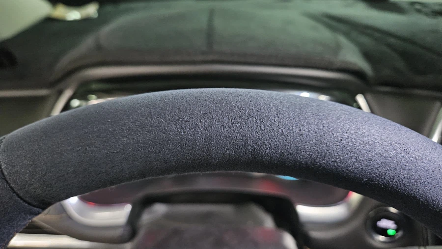 알칸타라 스티어링휠 세척하기_7.webp