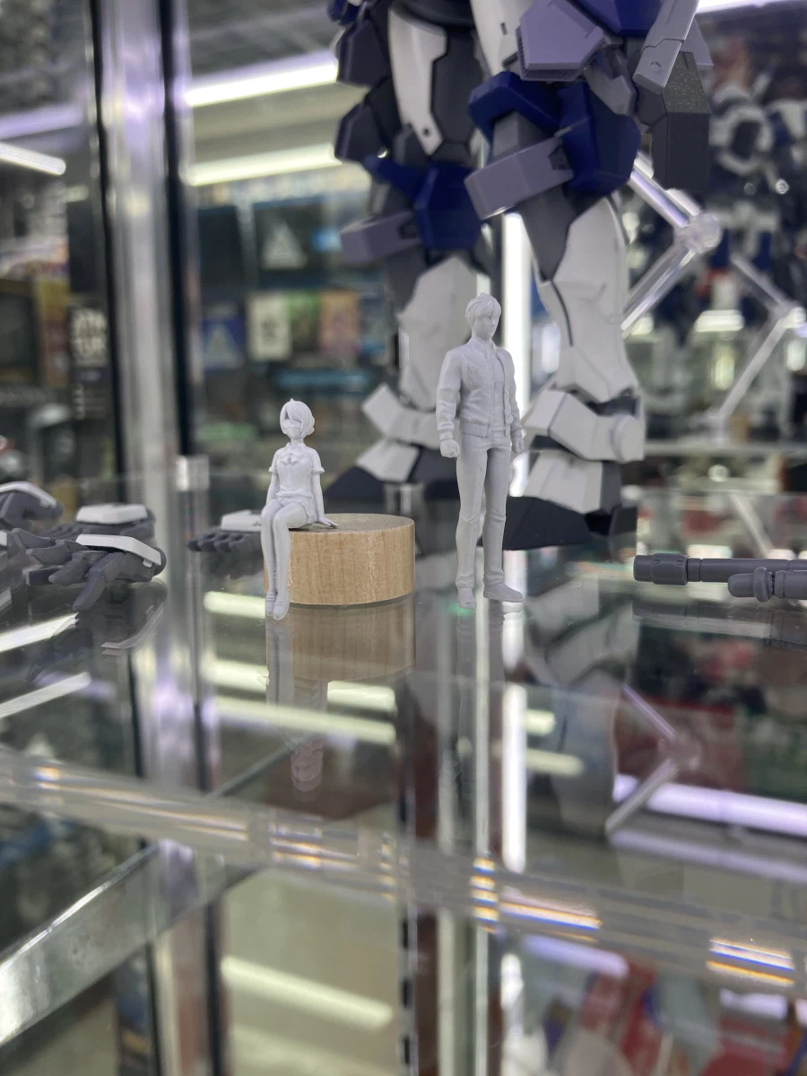 [카도카와] 아주르 레이븐 & 카도프라 신제품 빅 카메라점 전시 사진_4.webp