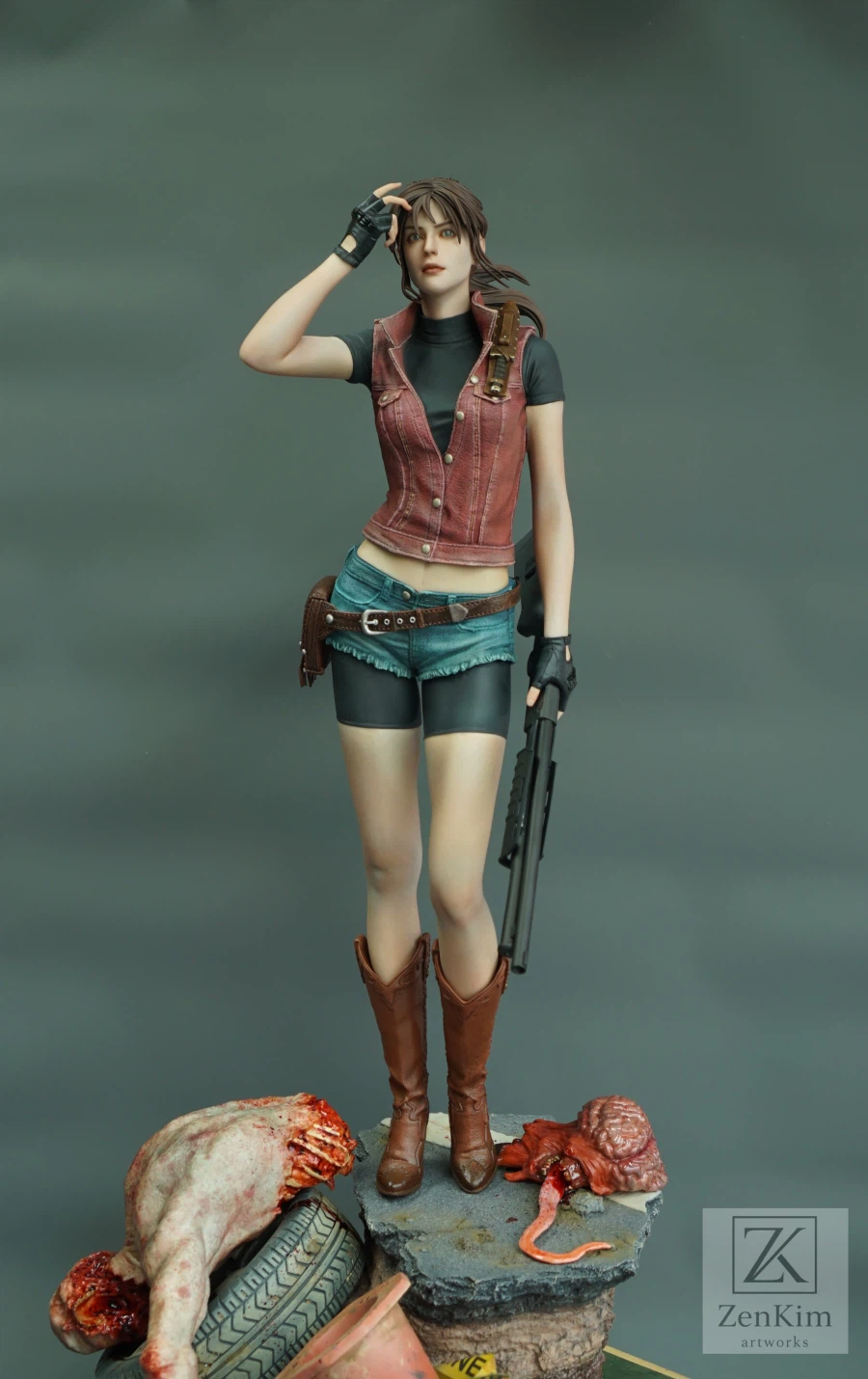 1/4 클레어 레드필드 스태츄_2.webp
