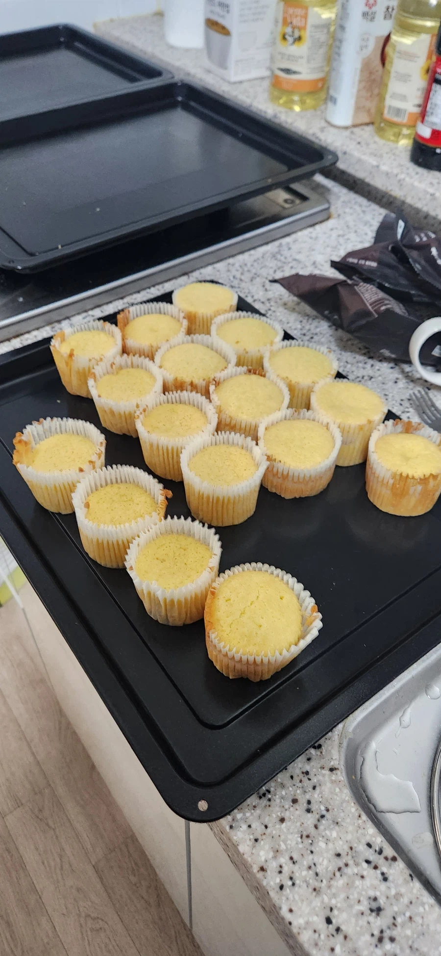 직장동료들 살찌우는 취미생활2_1.webp