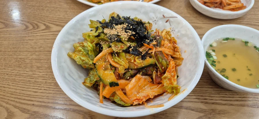 2026년 설날 당일에 통도사에서 먹은 메뉴입니다._13.webp