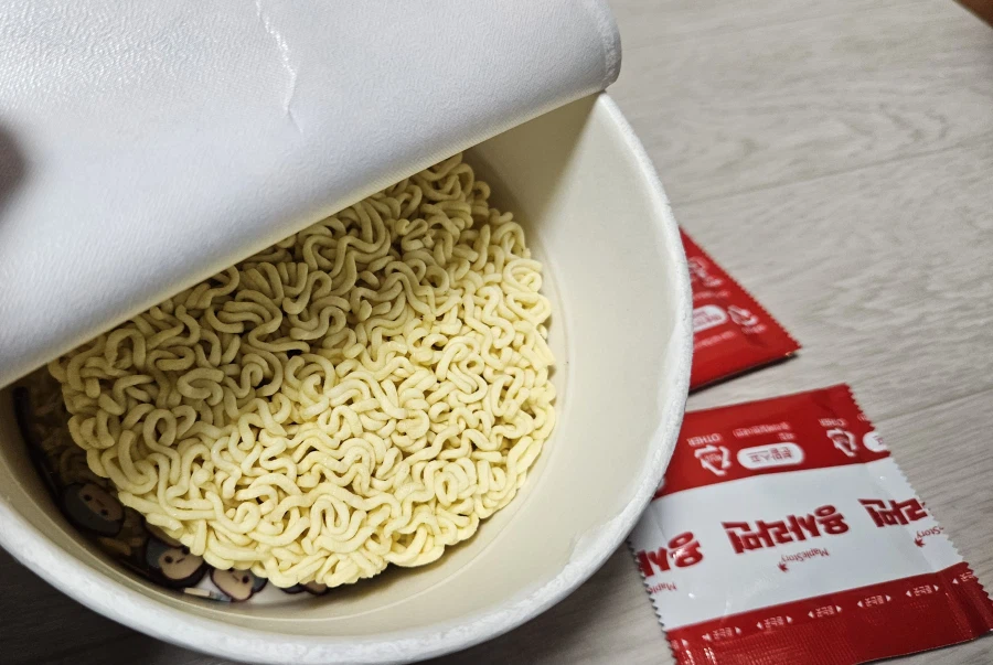 국내에서 젤 매운라면 용사라면_3.webp