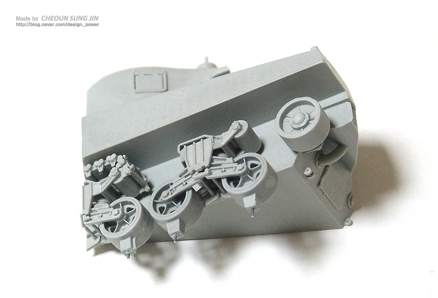 [SCALE75] BROKEN TRACKS_2.webp