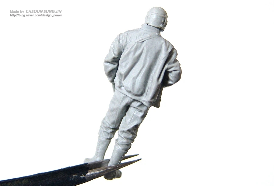 [SCALE75] BROKEN TRACKS_4.webp