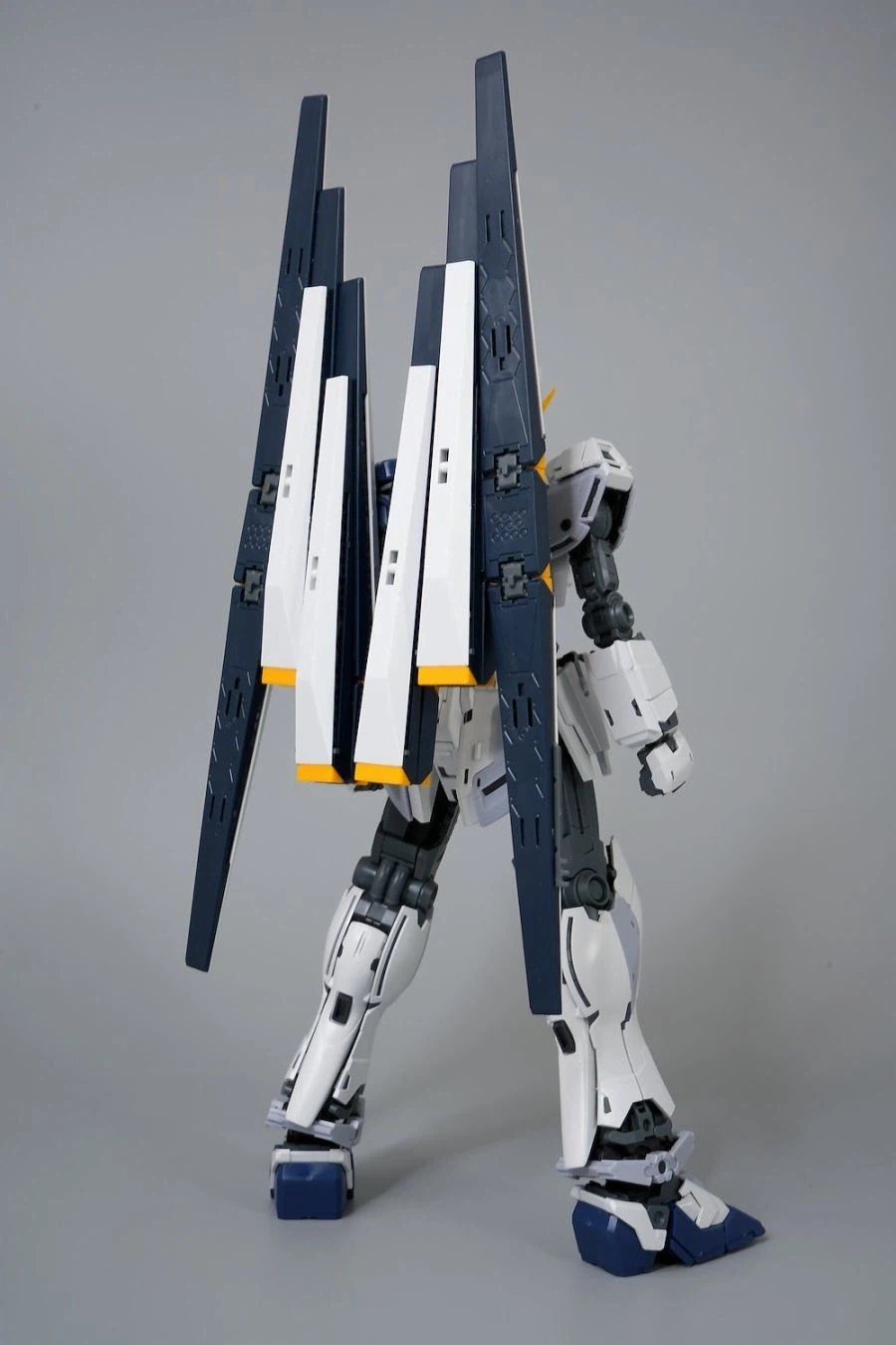 건담) "가짜 건담으로 뭘 하겠단 거냐!"_2.webp