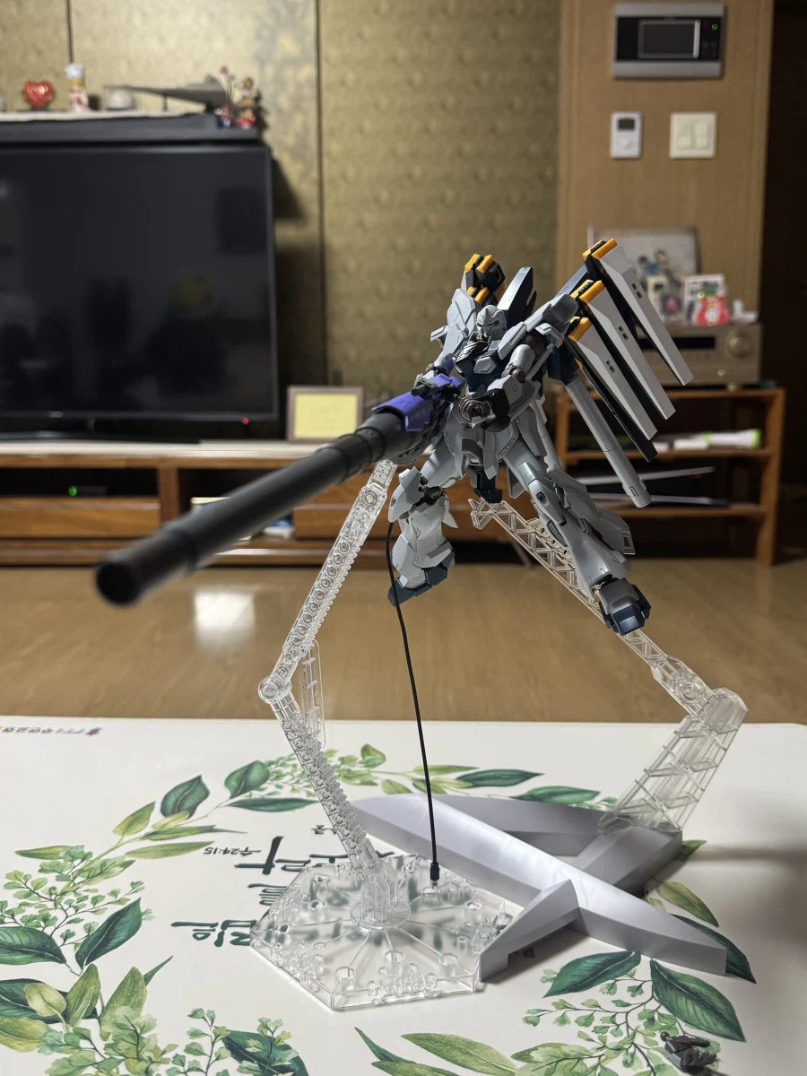 뭔가 계속 추가되어가고 있는 시난주 스타인_1.webp