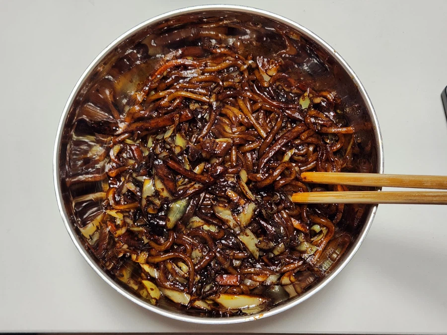 양파 없는 짜장면_1.webp