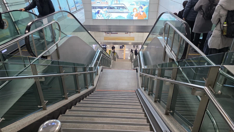 (일페) 킨텍스를 간다고 GTX를 탑는데 올때는 편했어_4.webp