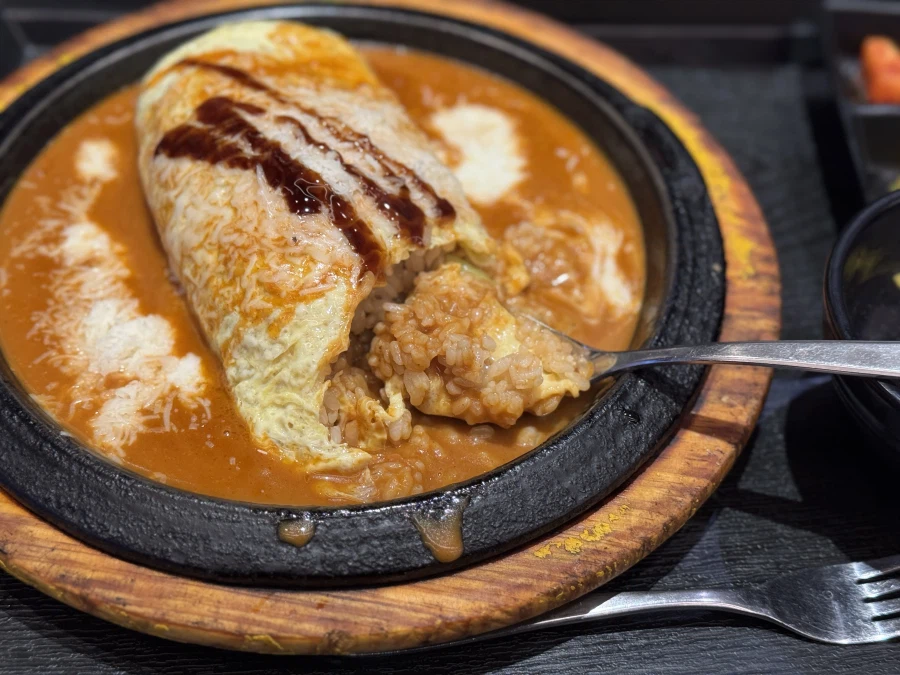 지나가다가 먹었던 오므라이스_4.webp