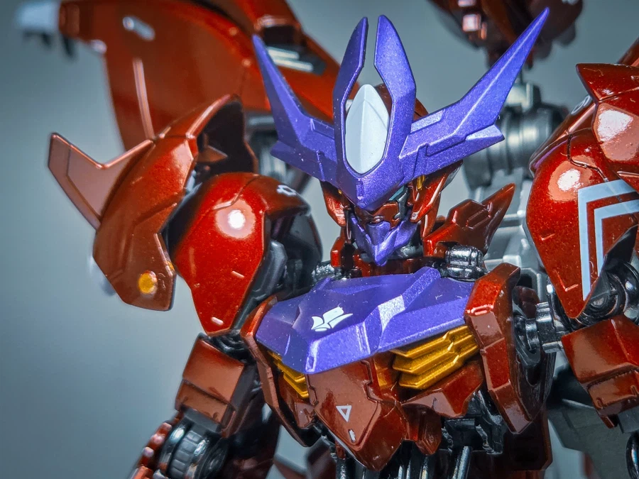 HG 건담 어메이징 발바토스 루프스 완성_16.webp