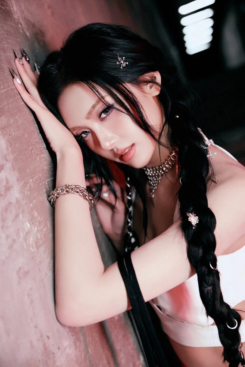 [에버글로우] 🐟에바참치글로우🐟 EP00 Let's go + 신보 컨셉포토_19.webp