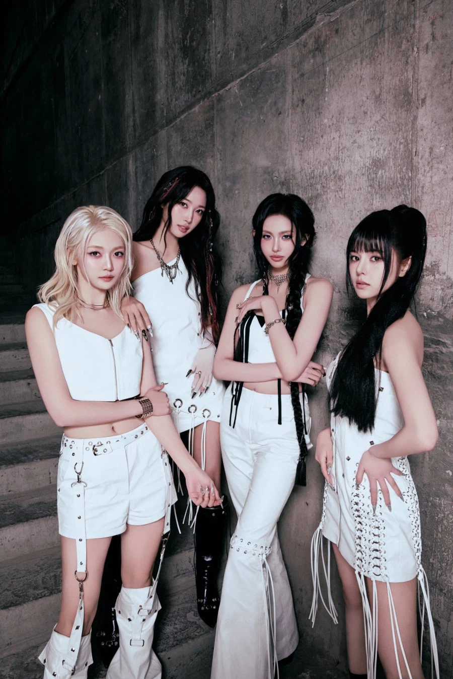 [에버글로우] 🐟에바참치글로우🐟 EP00 Let's go + 신보 컨셉포토_20.webp