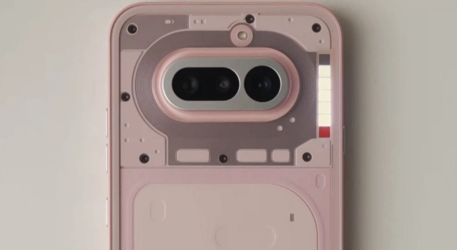 Nothing Phone 4a 모델 핑크 색상 실기 이미지_6.webp