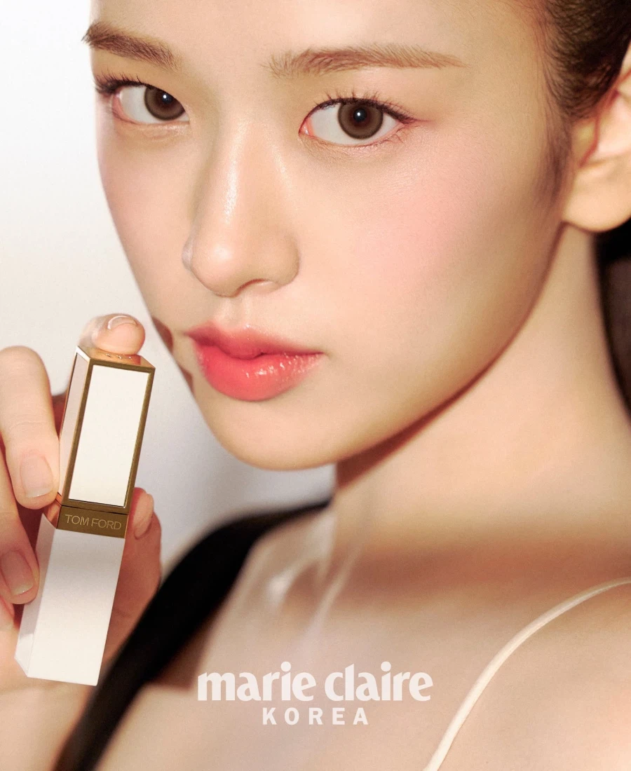 [안유진] 톰 포드 뷰티와 안유진의 빛나는 조우_8.webp