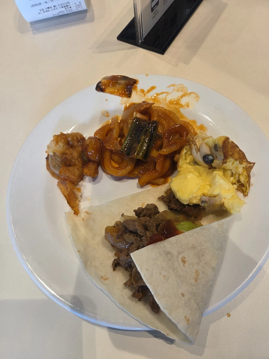 돼억시니)에슐리 퀸즈_3.webp