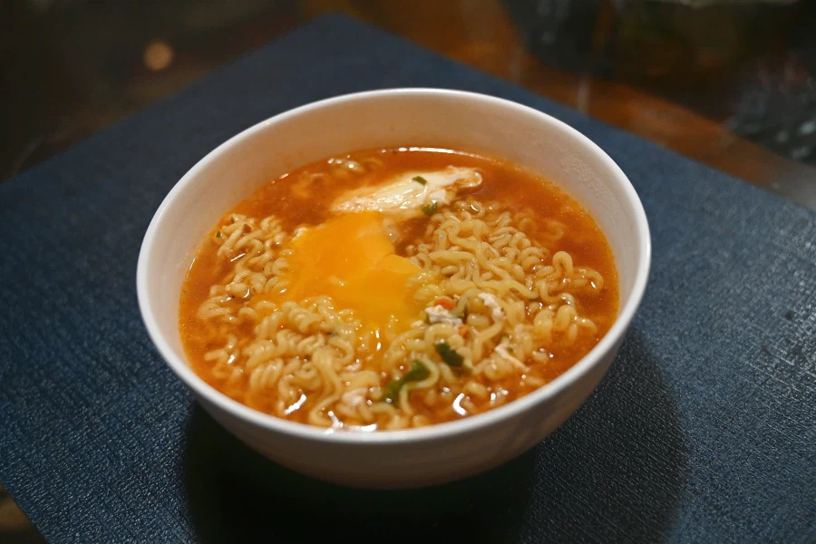 올만에 대충 끼려묵는 진라면 순한맛;ㅎ_2.webp