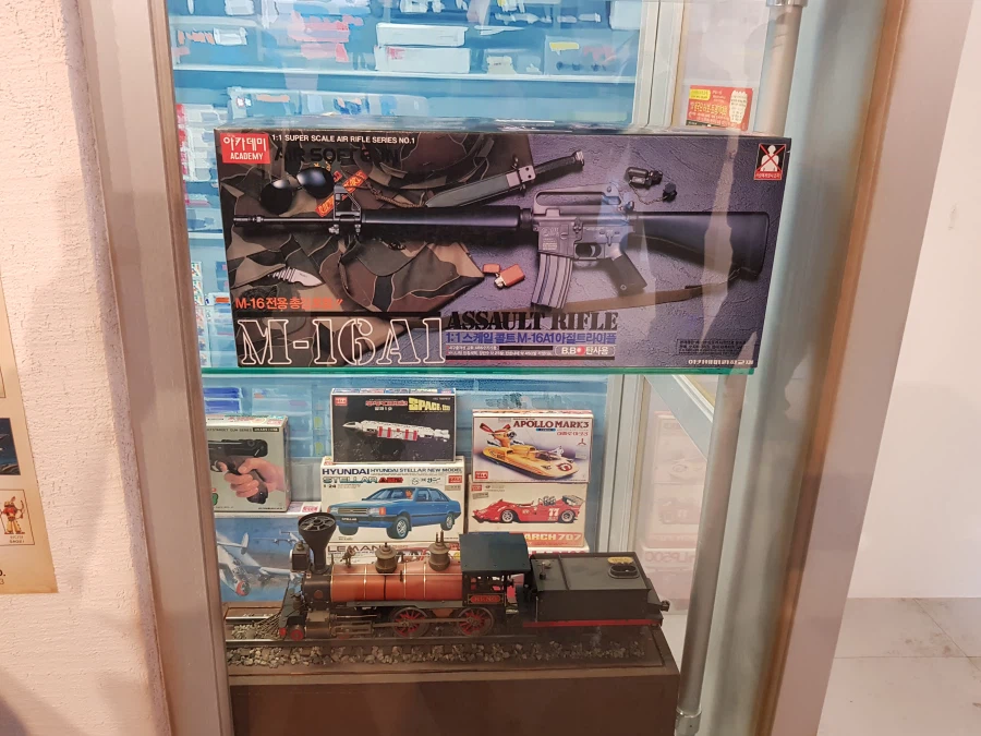 [아카데미 과학] 故 김순환 회장님 추모전 사진 - 교재사 / 집무실_38.webp