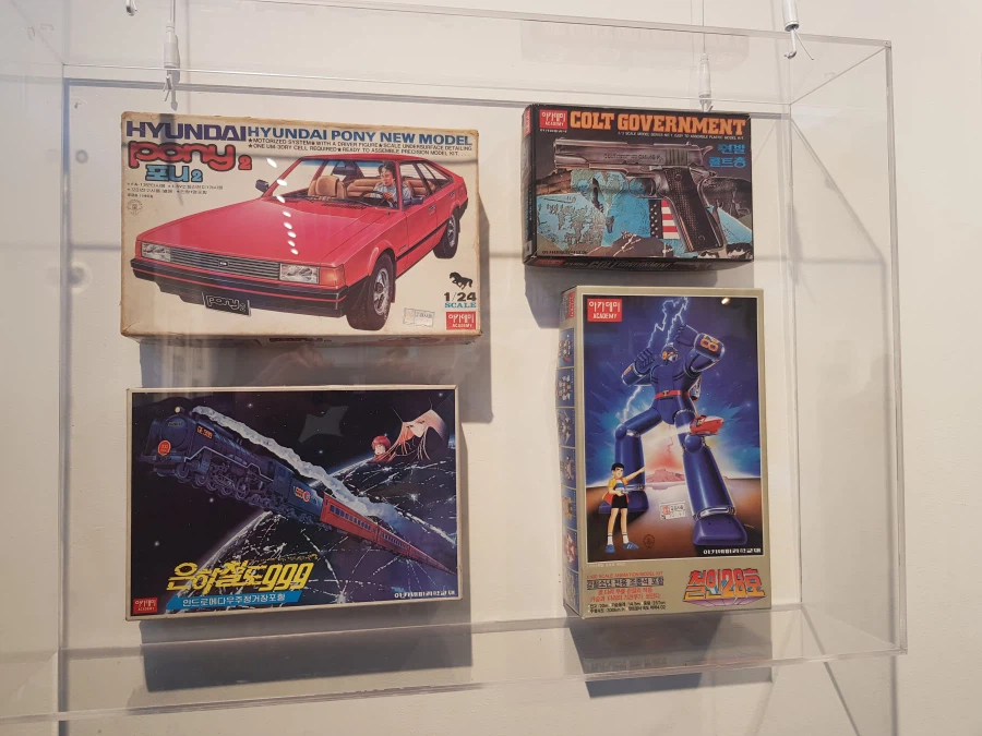 [아카데미 과학] 故 김순환 회장님 추모전 사진 - 교재사 / 집무실_43.webp