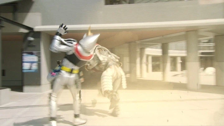 [가면라이더 가이무] 강하지만 운이 없던 충신_56.webp