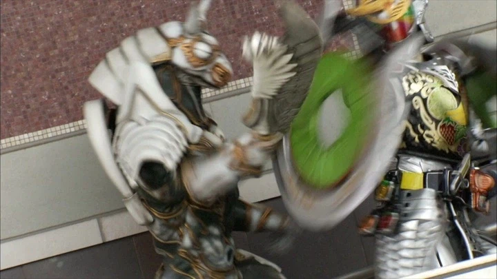 [가면라이더 가이무] 강하지만 운이 없던 충신_62.webp