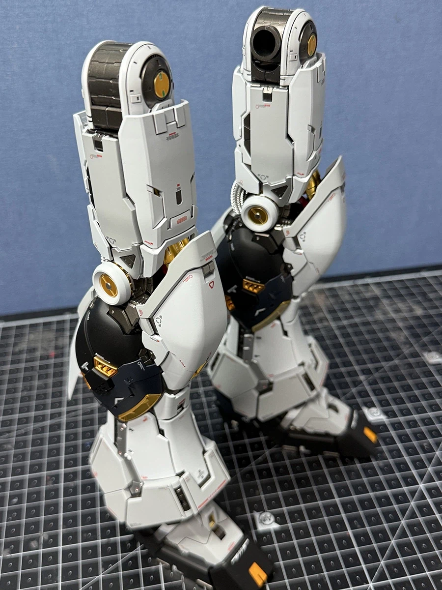 PGU RX-93 뉴건담 도색완성_25.webp