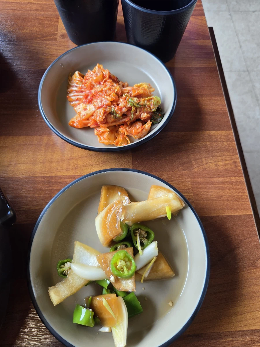 집밥같은 식당과 고기국수😁_9.webp