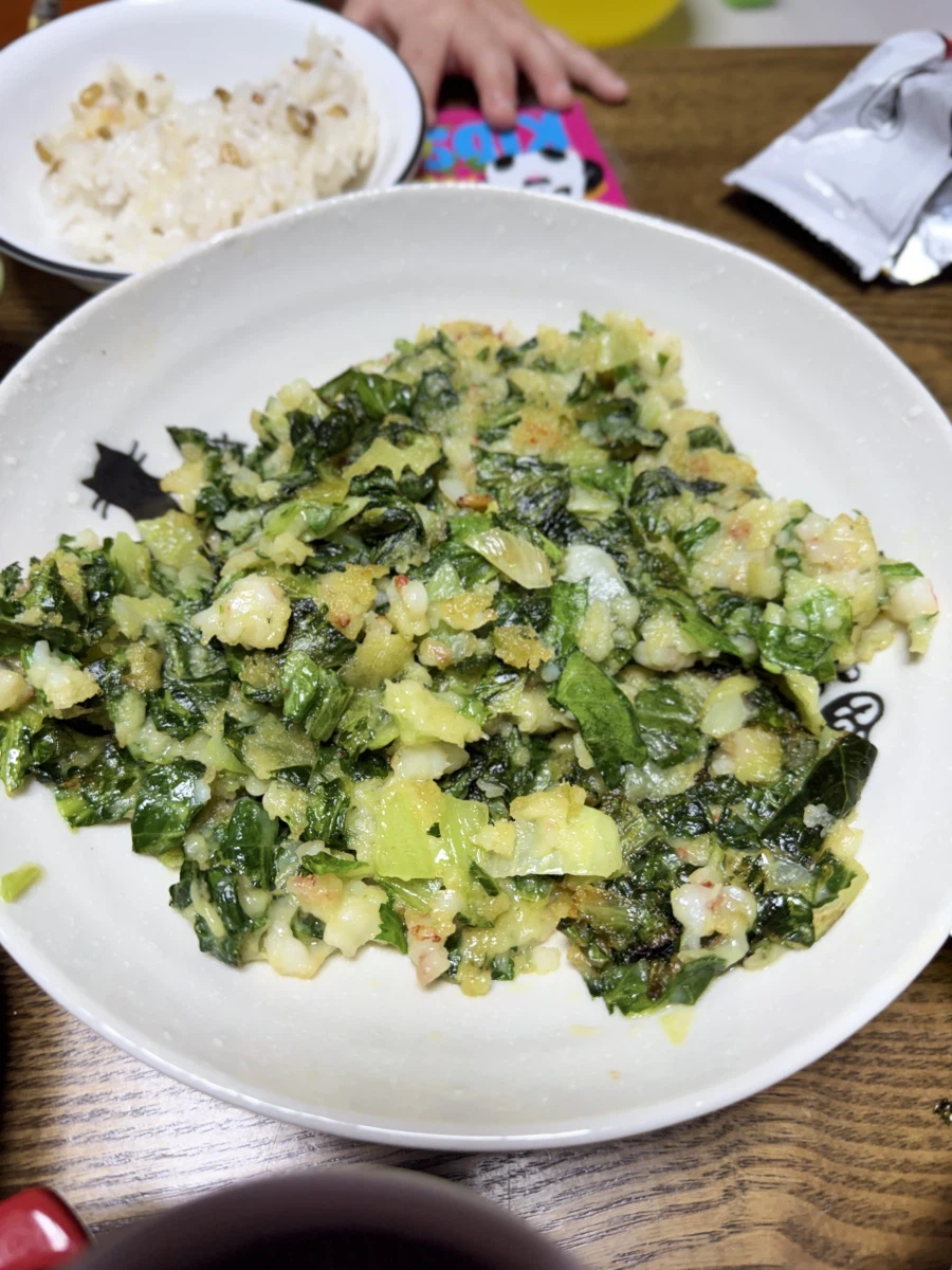 집에서 만든 봄동 비빔밥_1.webp