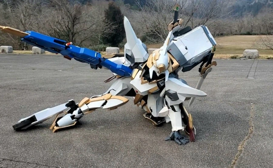 코드기어스)일본인이 만들고 있는 란슬롯 코스프레 복장.mp4_2.webp