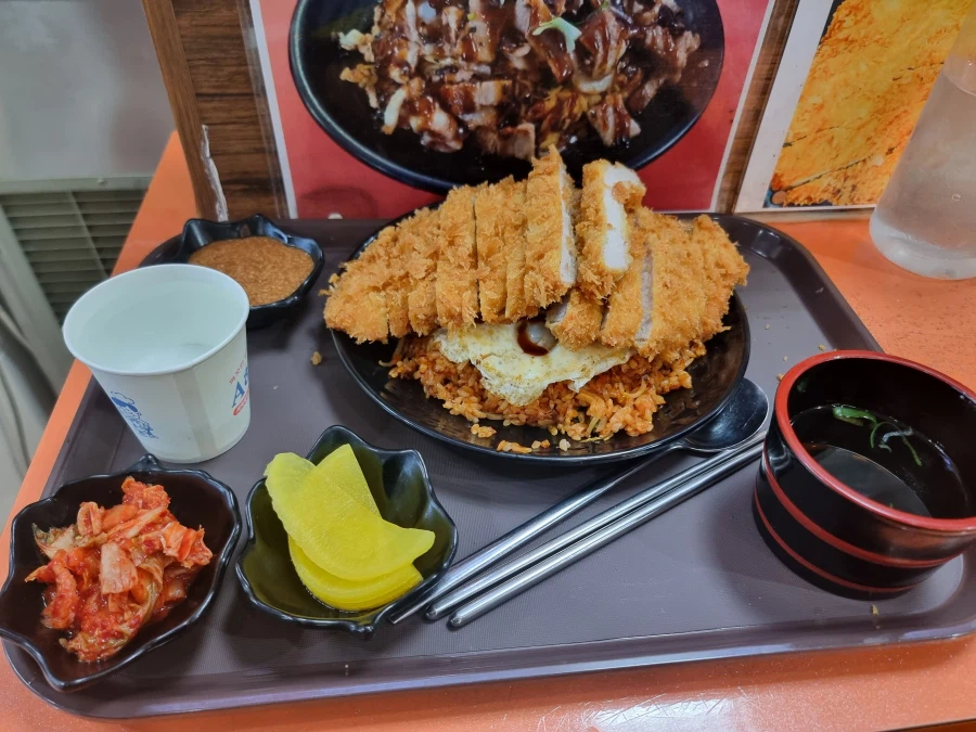 가끔 갈일 있으면 가서 먹는데 정말 폭력적임.ㅋ_1.webp