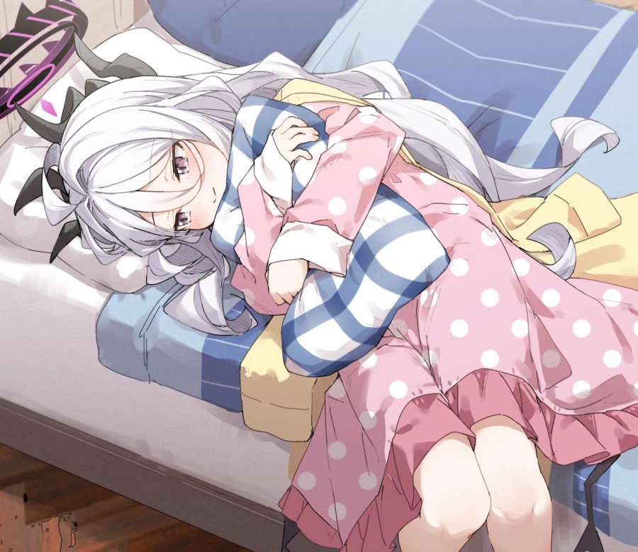 블루아카) 게헨나에서 식사를 대접받는 선생_4.webp