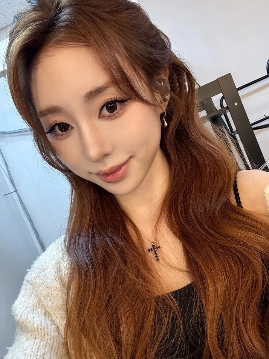 [우주소녀] WJSN - 'Bloom hour' 녹음 비하인드🌷_8.webp