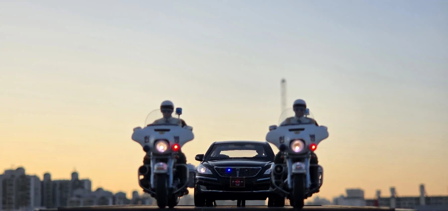 1/35 크로바모형 4성장군 에쿠스 (with LED) '장군님 퇴근하신다'_2.webp