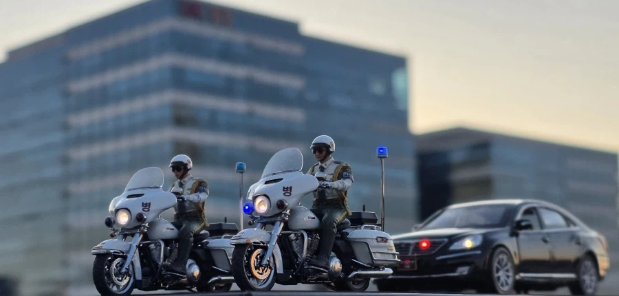 1/35 크로바모형 4성장군 에쿠스 (with LED) '장군님 퇴근하신다'_9.webp