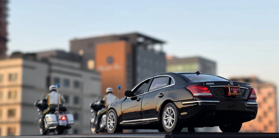 1/35 크로바모형 4성장군 에쿠스 (with LED) '장군님 퇴근하신다'_27.webp