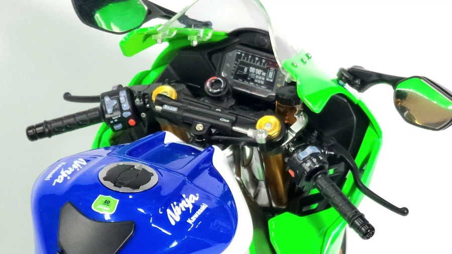 [MENG] 1/9 Kawasaki ZX-10R_17.webp