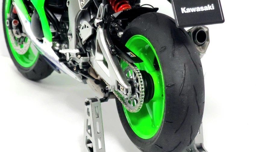 [MENG] 1/9 Kawasaki ZX-10R_21.webp