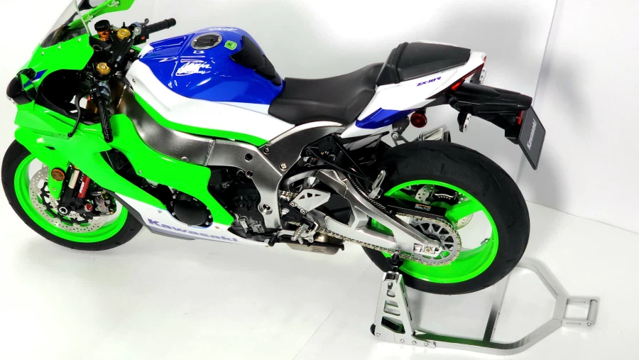 [MENG] 1/9 Kawasaki ZX-10R_25.webp