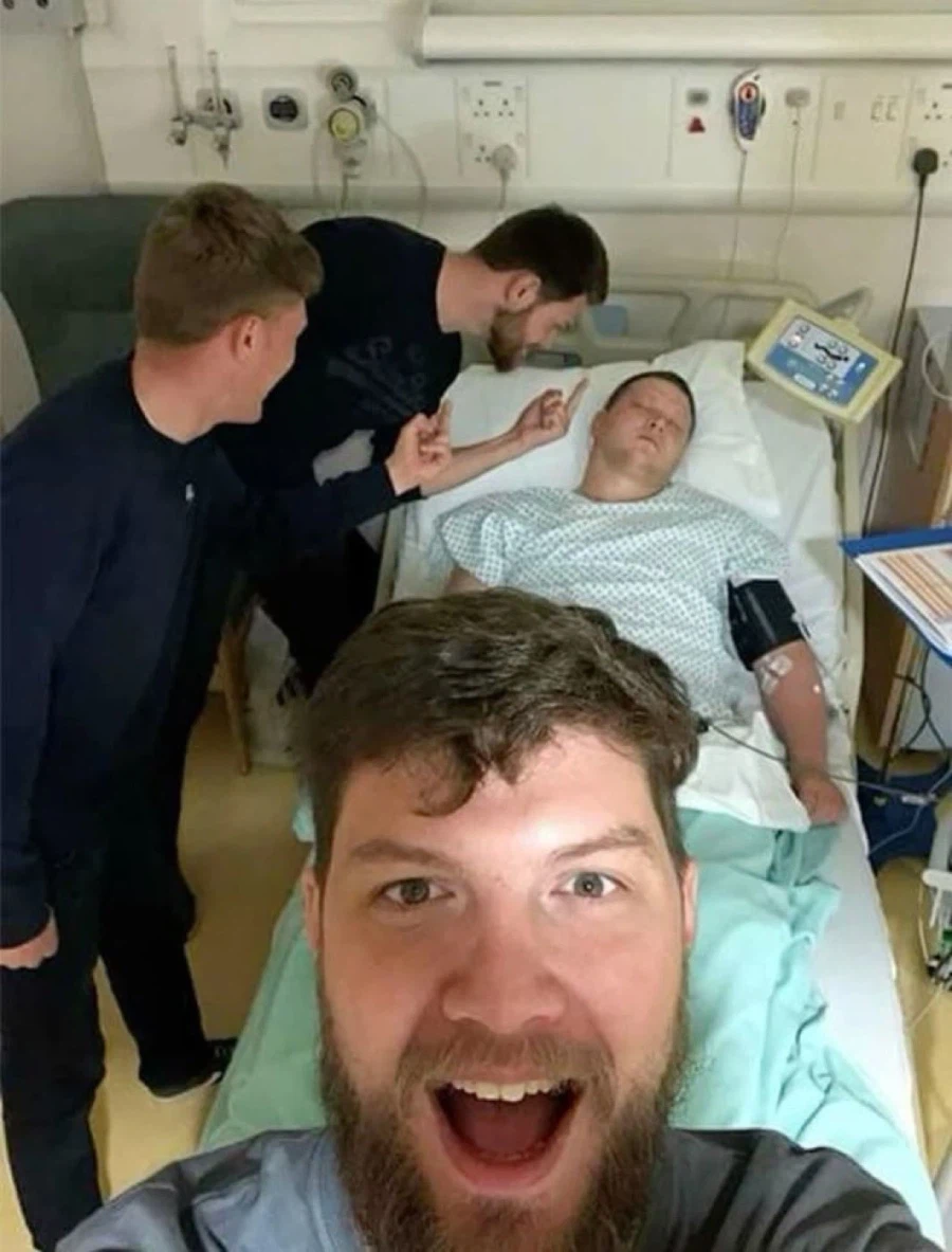 [말딸] 타키온을 욕하는 폿케와 카페_2.webp