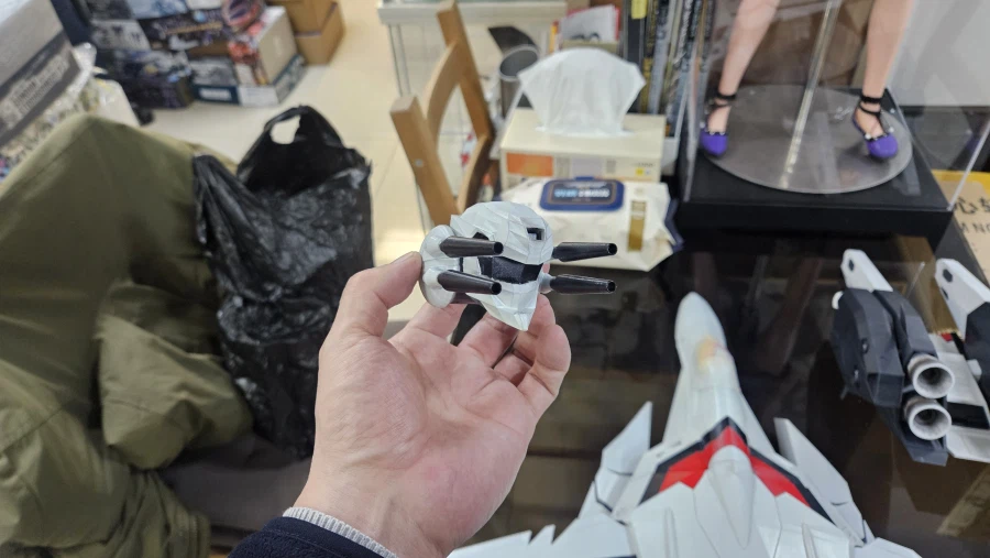 마크로스 1/20 VF-1SOL-s SOLOMON 완성_61.webp