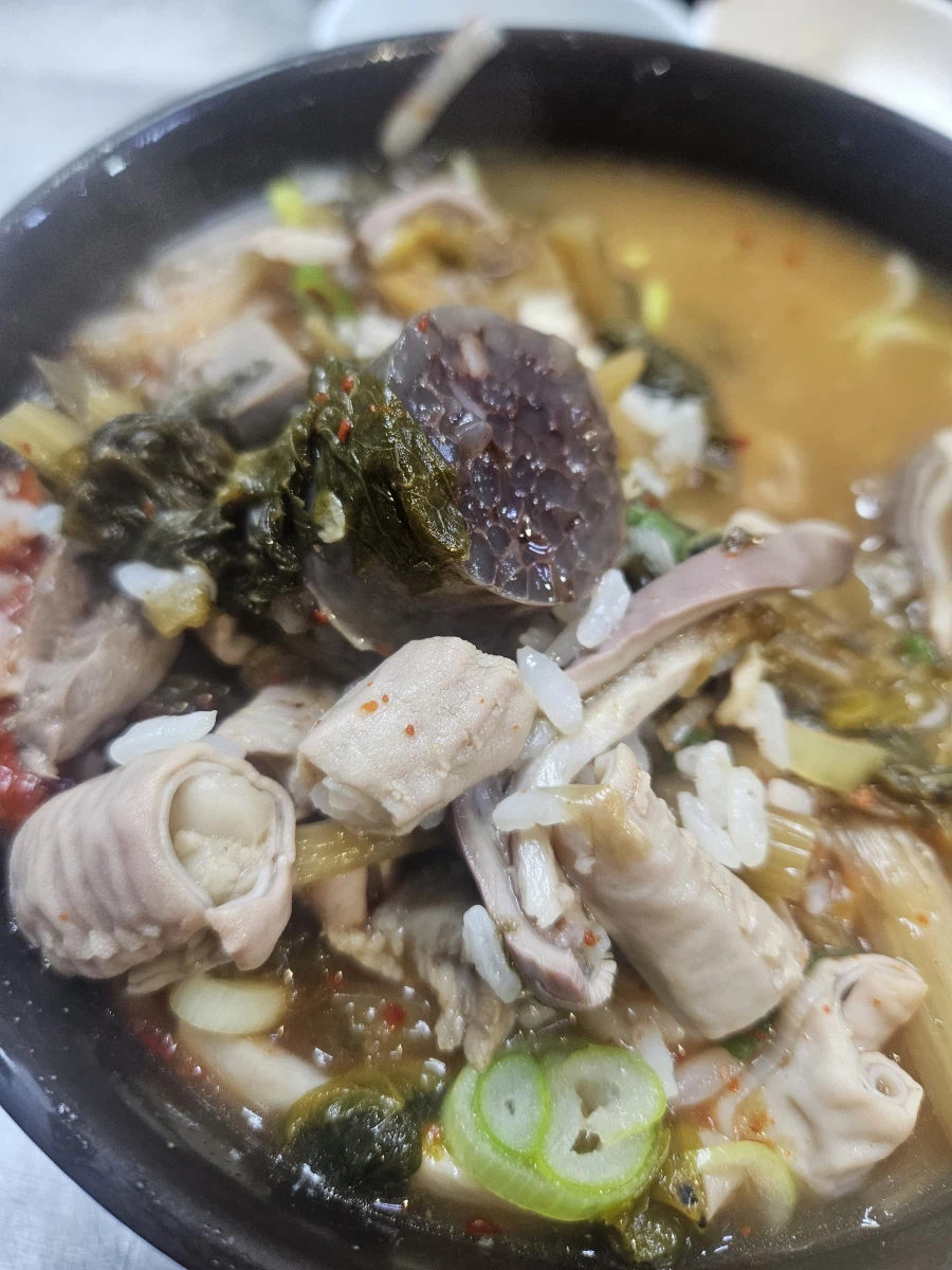 [충주] 무학시장 순대골목 우거지순대국_6.webp