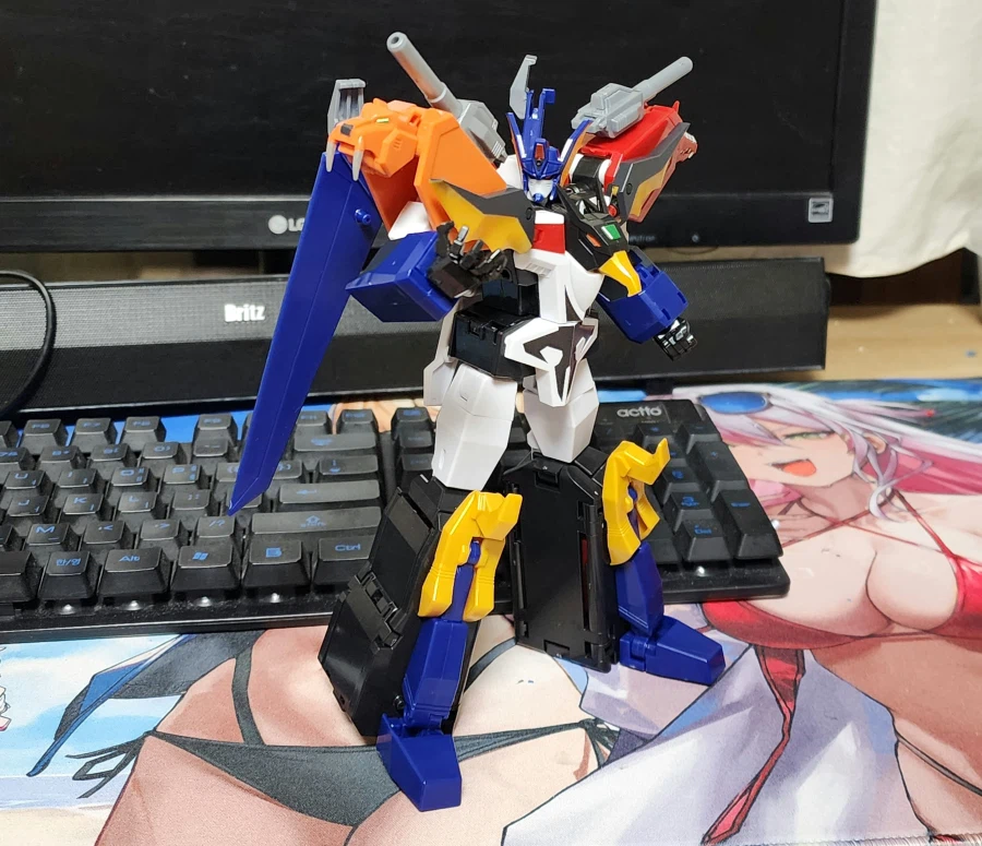 "어리석은 지구인들이여! 내 이름은 우주황제 드라이어스!"_1.webp