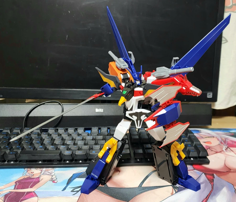 "어리석은 지구인들이여! 내 이름은 우주황제 드라이어스!"_2.webp