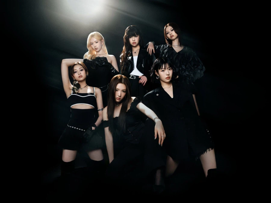 [앳하트] Shut Up MV 비하인드 + Butterfly Doors 컨셉포토_15.webp