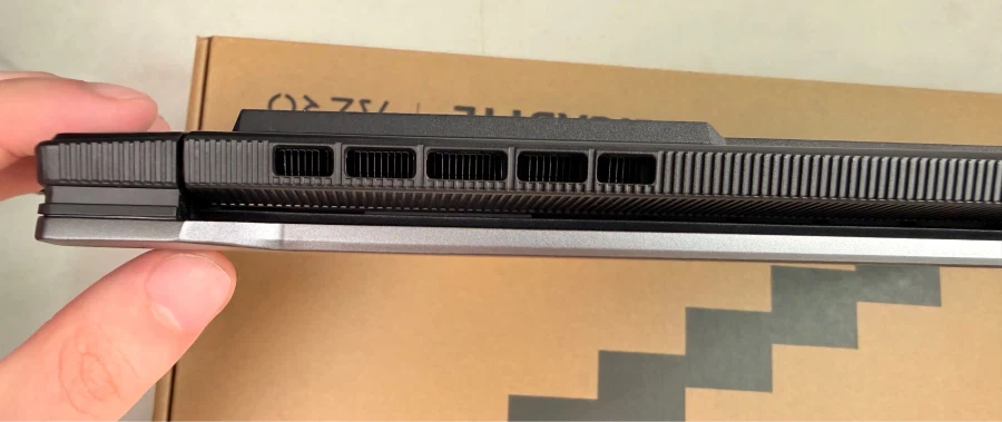 [AERO X16 리뷰] 1.9kg, 대안이 적은 16인치 고사양+경량 노트북_4.webp